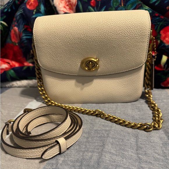 Coach Elegant Cream Leather Shoulder Bag - Picture 1 of 8